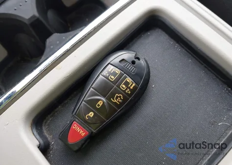 2013 Chrysler Town & Country Touring from USA, damaged, VIN 2C4RC1BG1DR721812